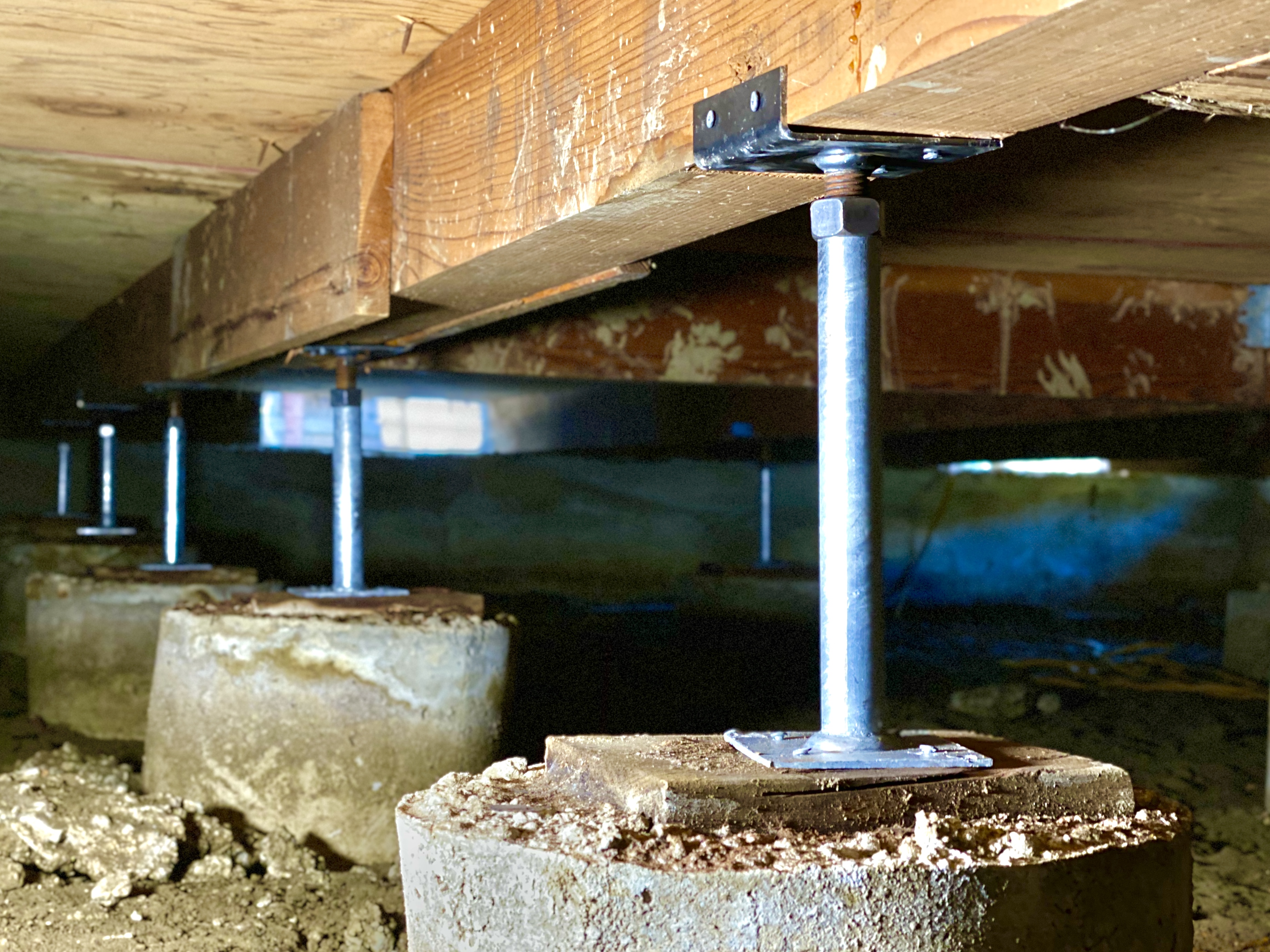 Sagging Crawl Space at an Epp Foundation Repair project