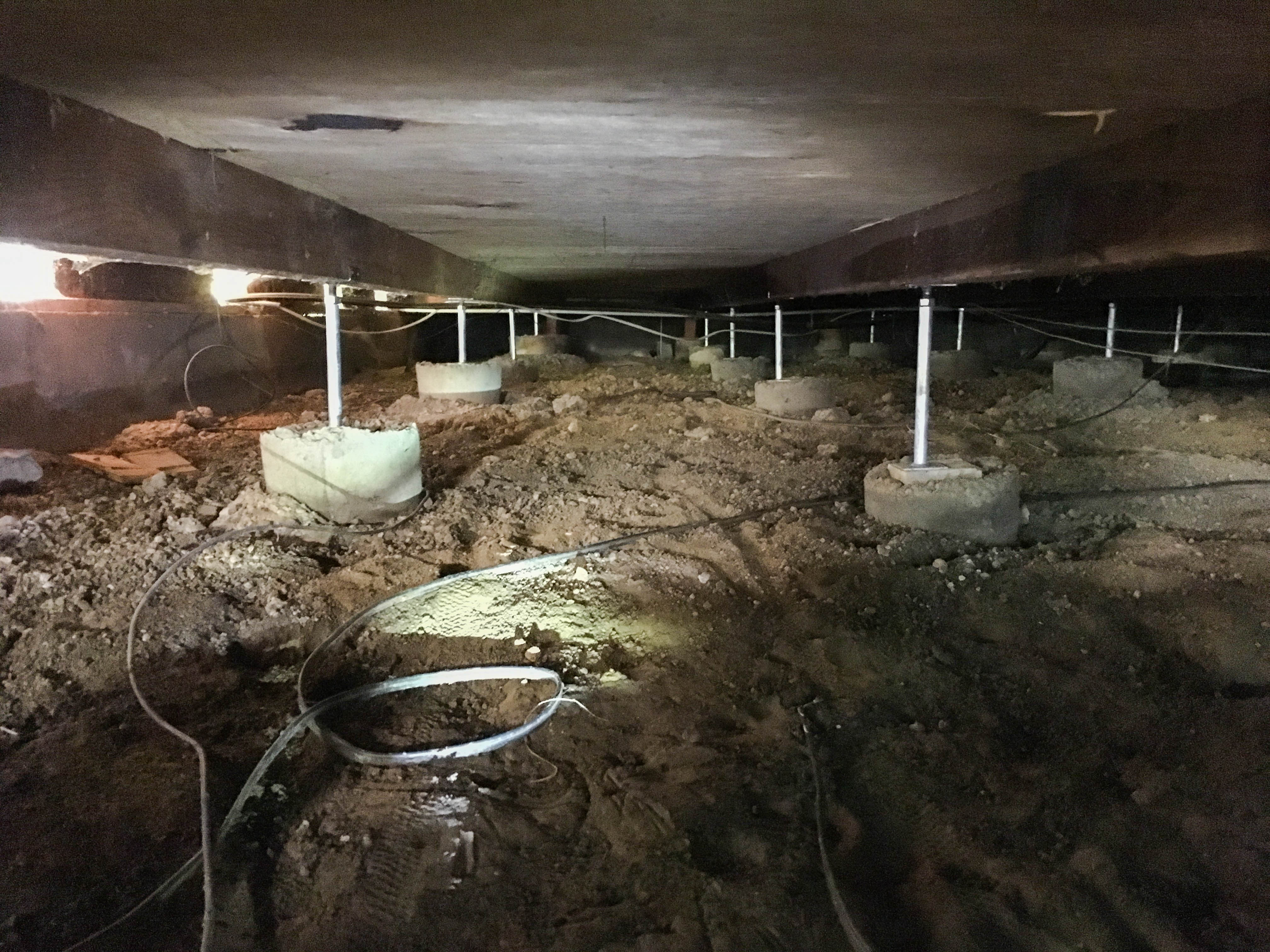Crawl Space Jacks installation by Epp Foundation Repair