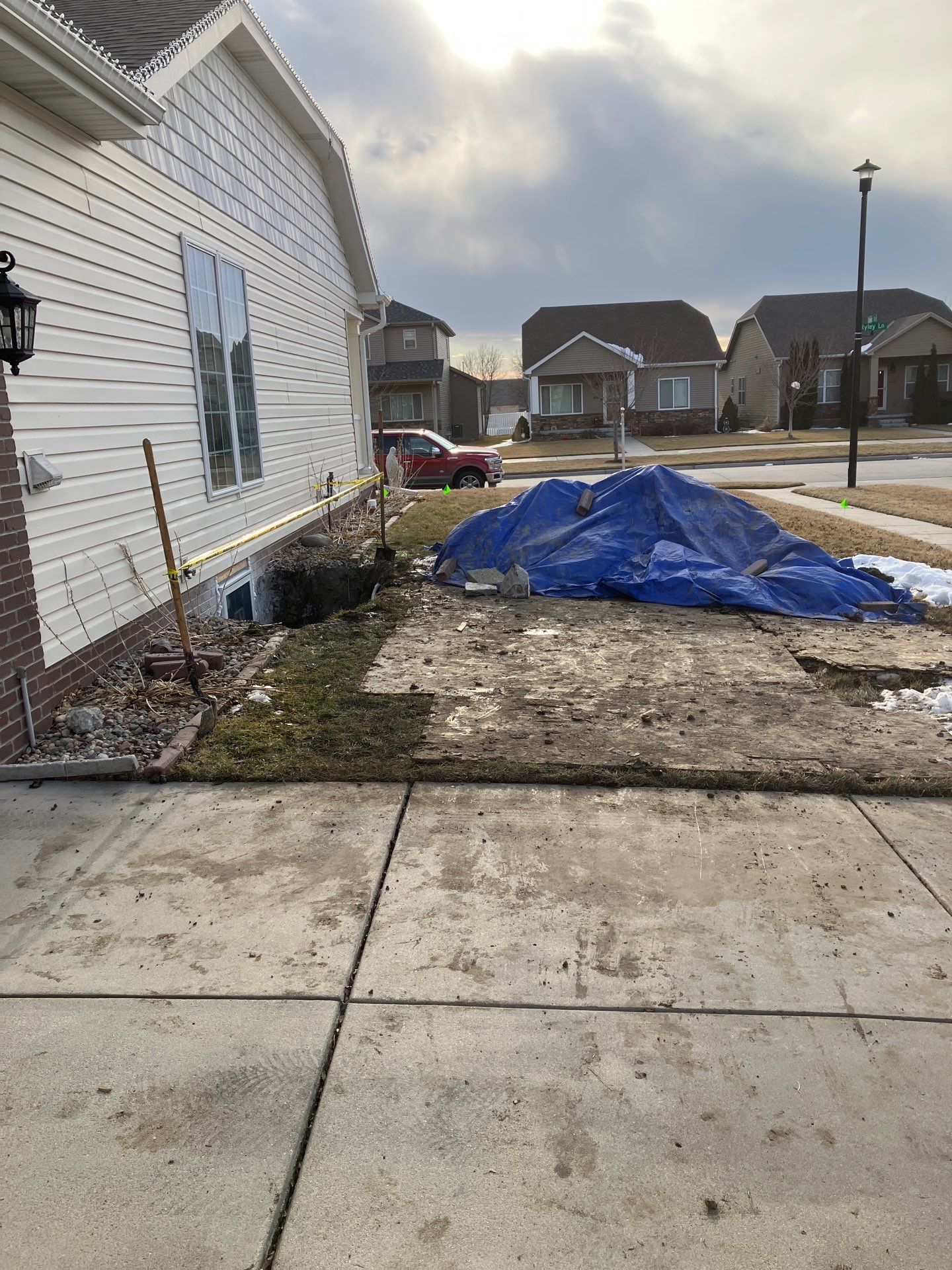Underlying cause of stair-step cracks in Midwest homes