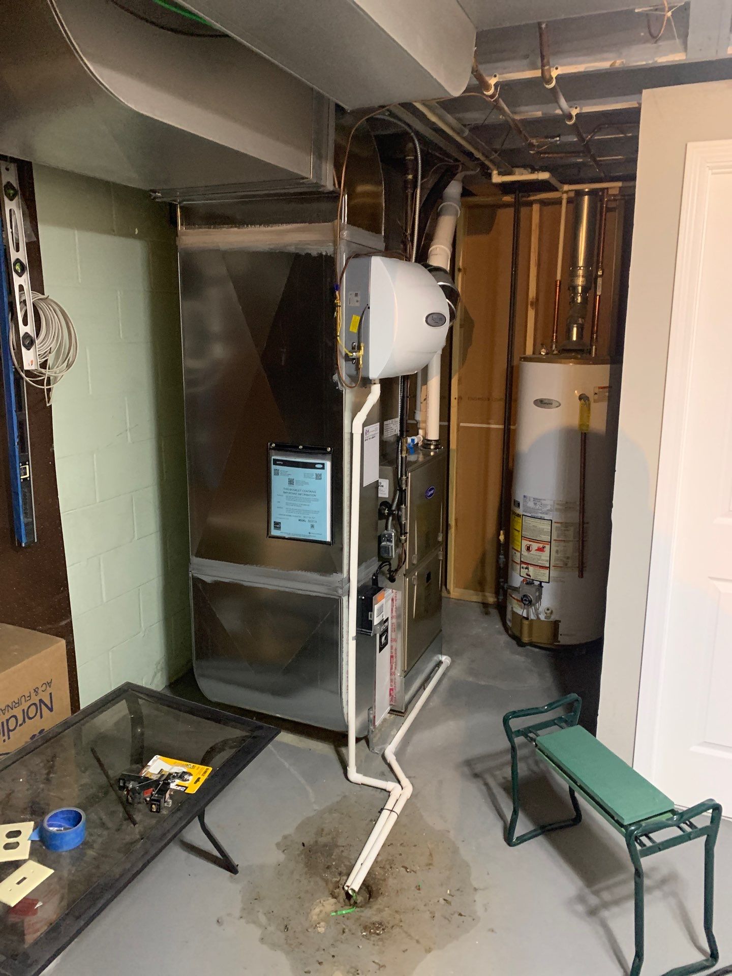Early warning signs of condensation on hvac ducts on a Midwest home