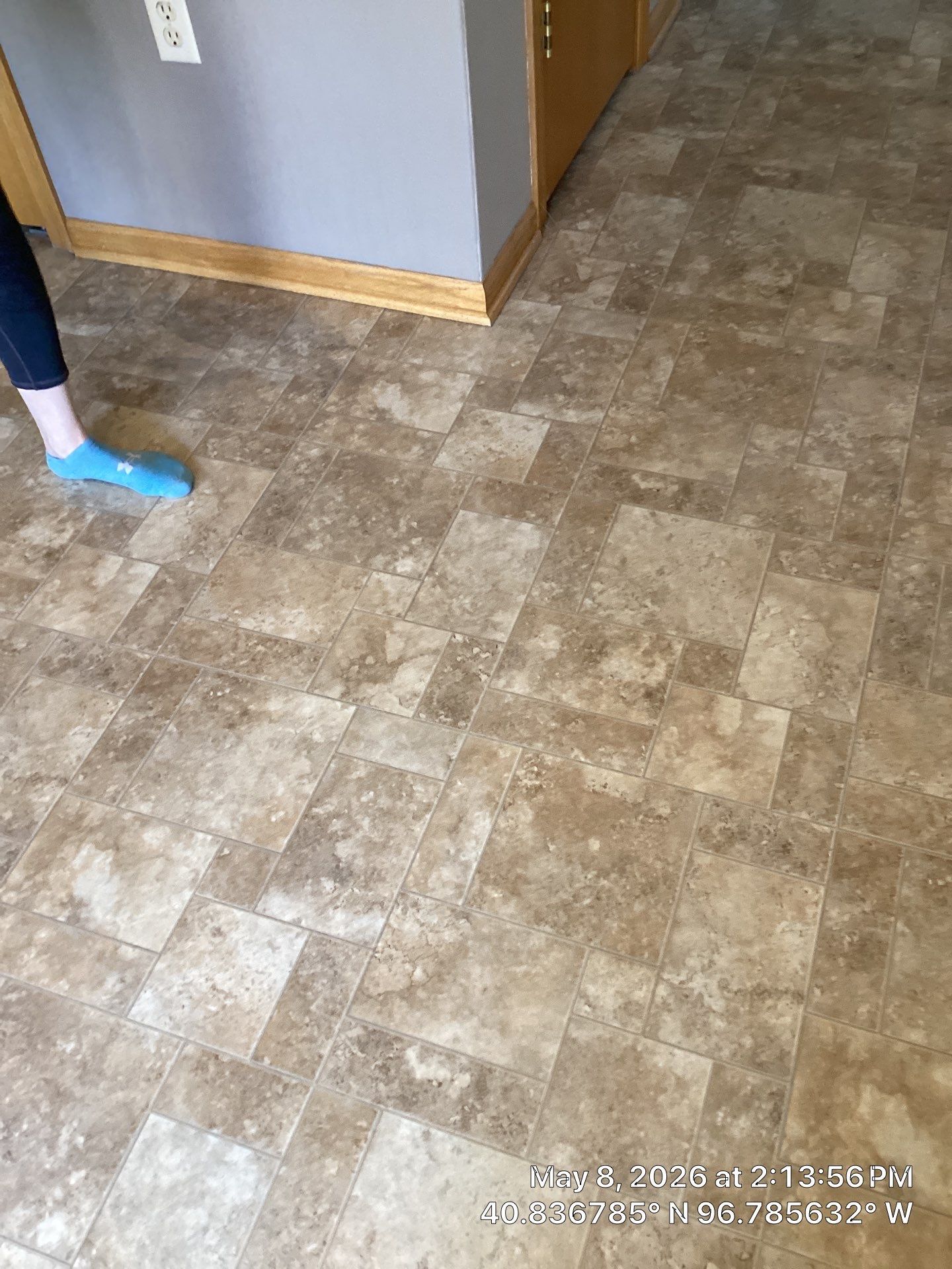 Early warning signs of bouncing floors on a Midwest home
