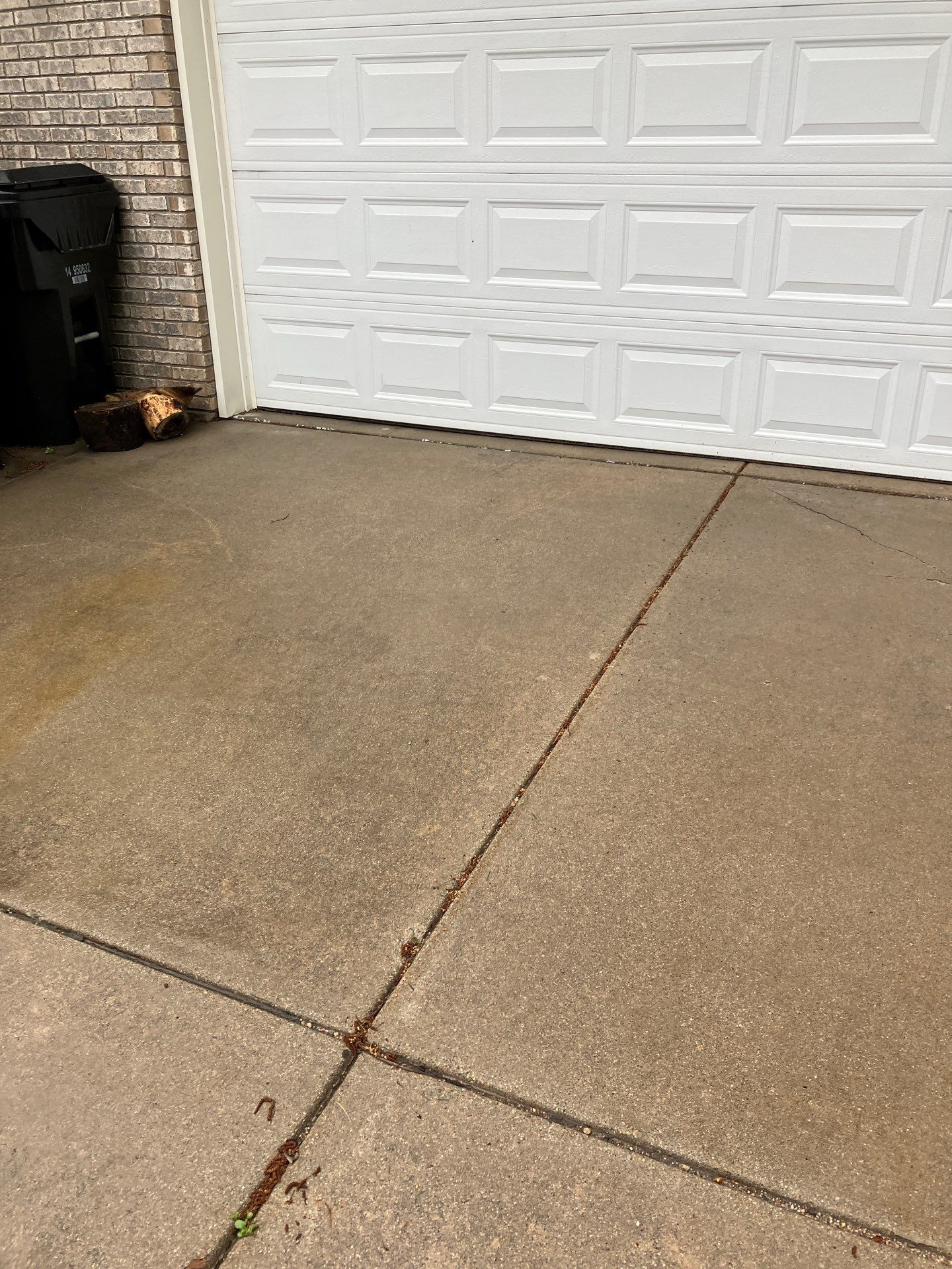 Underlying cause of cracked driveway in Midwest homes